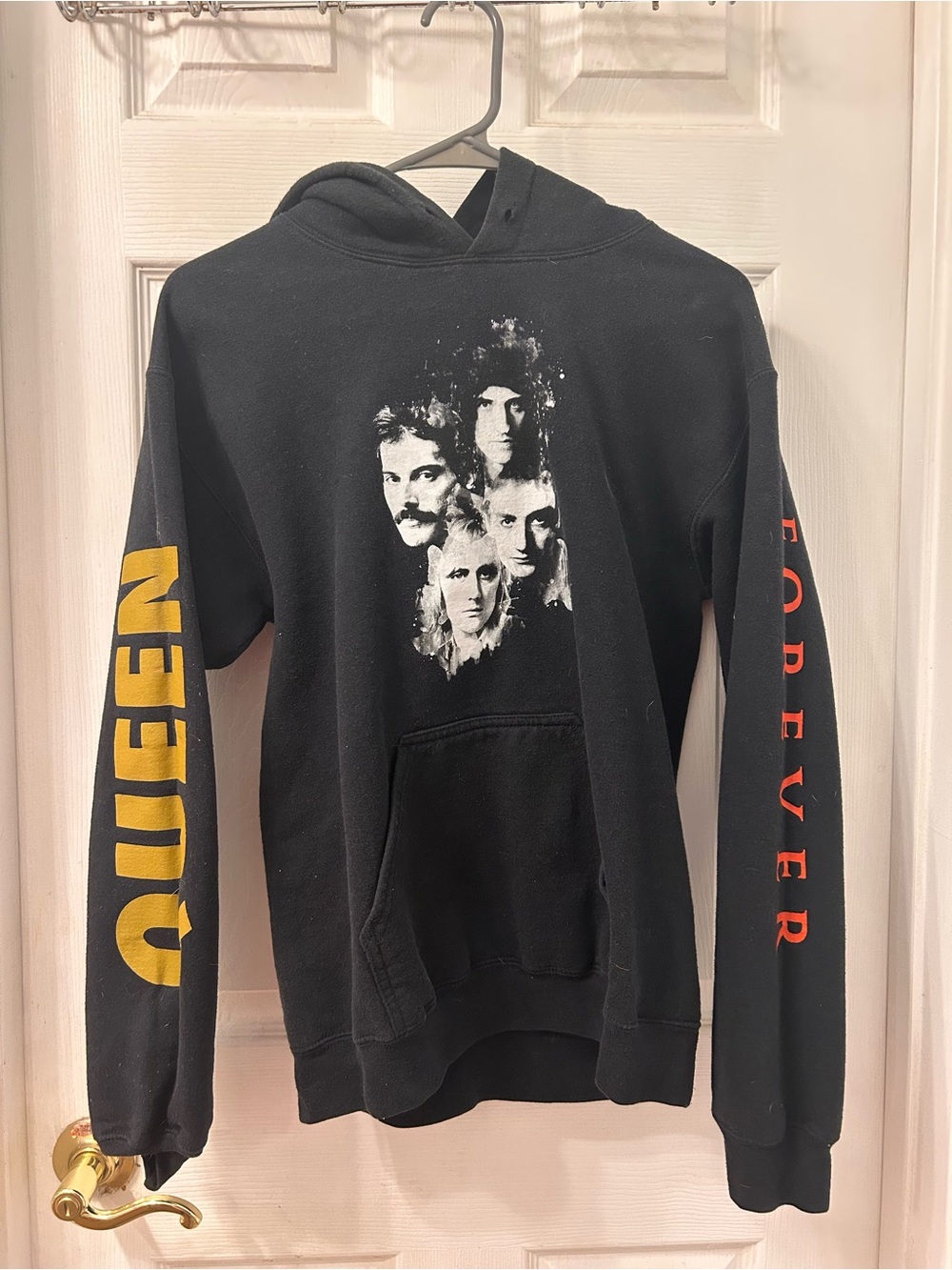 Vintage Queen Black Graphic Hoodie - Band Logo Sleeve Print